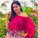 Nushrratt Bharuccha Instagram - 🌺