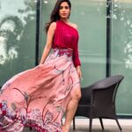 Nushrratt Bharuccha Instagram - Hawa mein udta jaaye…. 🎶 Outfit @limerickofficial Earrings @merojewellery Stylist @nidhijeswani Makeup @vardannayak Hair @ashwini_hairstylist Photos @iam_rajinamdar