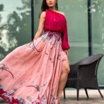 Nushrratt Bharuccha Instagram - Hawa mein udta jaaye…. 🎶 Outfit @limerickofficial Earrings @merojewellery Stylist @nidhijeswani Makeup @vardannayak Hair @ashwini_hairstylist Photos @iam_rajinamdar