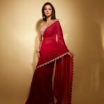 Nushrratt Bharuccha Instagram - Having a bad day? Well I am here to change it 💁🏻‍♀️ Saree @bhumikasharmaofficial Jewelry @neetaboochrajewellery Stylist @nidhijeswani Makeup @tanvismarathe Hair @ashwini_hairstylist Photos @shivamguptaphotography