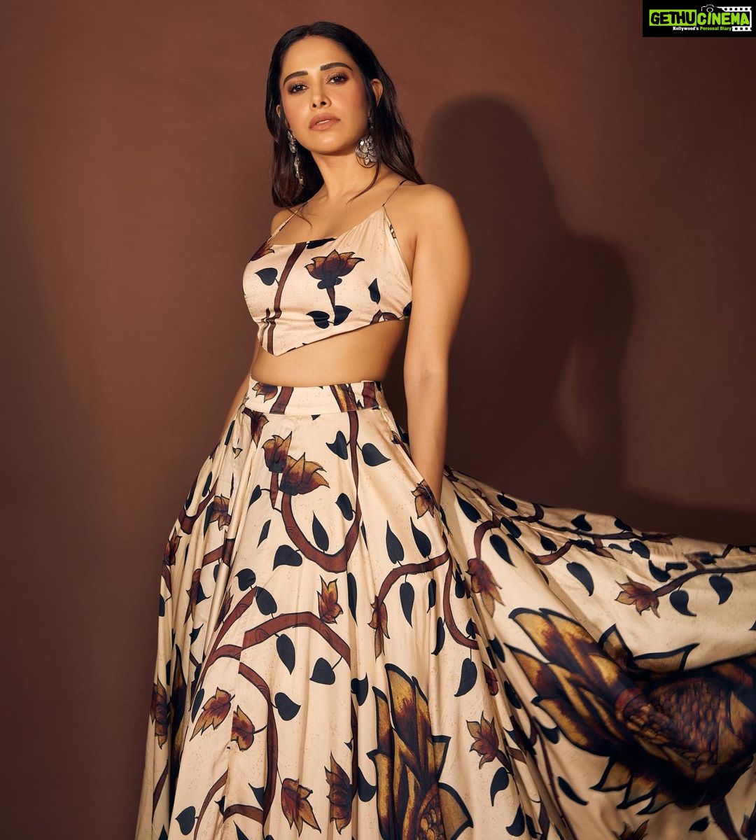 Nushrratt Bharuccha Instagram - Drama Drama Drama ✨💫⚡️ Outfit @punitbalanaofficial Jewelry @amrapalijewels @elsolstrategicconsultants Styled by @nidhijeswani Makeup @vardannayak Hair @ashwini_hairstylist Photographer @nupuragarwal__