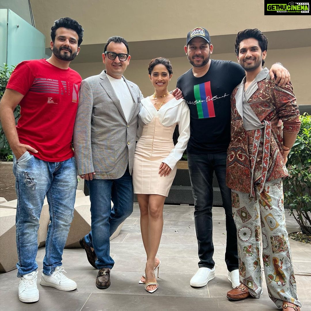 Nushrratt Bharuccha Instagram - Ek Womaniya Sab Pe Bhaari πͺπ»πͺπ» 10th June koβ¦ #JanhitMeinJaari ππ»ββοΈ My fav boys!! @writerraj @vinod.bhanushali @krishanurathore @anudsinghdhaka @jai_basantu_singh Top & skirt: @aak.ch @lavishalice @prettylittlething Jewellery @studiomoonray Styled by: @stylebychandni Assisted: @theocracy_fattygirl Makeup: @tanvismarathe Hair: @ashwini_hairstylist