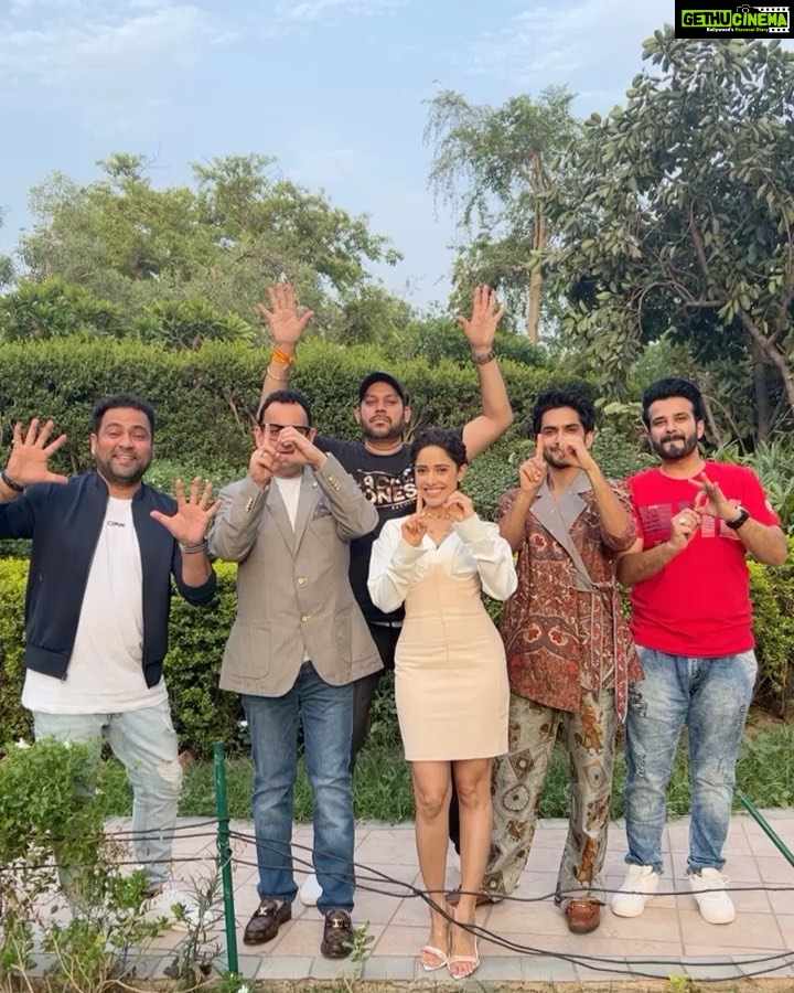 Nushrratt Bharuccha Instagram - Ek Womaniya Sab Pe Bhaari πͺπ»πͺπ» 10th June koβ¦ #JanhitMeinJaari ππ»ββοΈ My fav boys!! @writerraj @vinod.bhanushali @krishanurathore @anudsinghdhaka @jai_basantu_singh Top & skirt: @aak.ch @lavishalice @prettylittlething Jewellery @studiomoonray Styled by: @stylebychandni Assisted: @theocracy_fattygirl Makeup: @tanvismarathe Hair: @ashwini_hairstylist