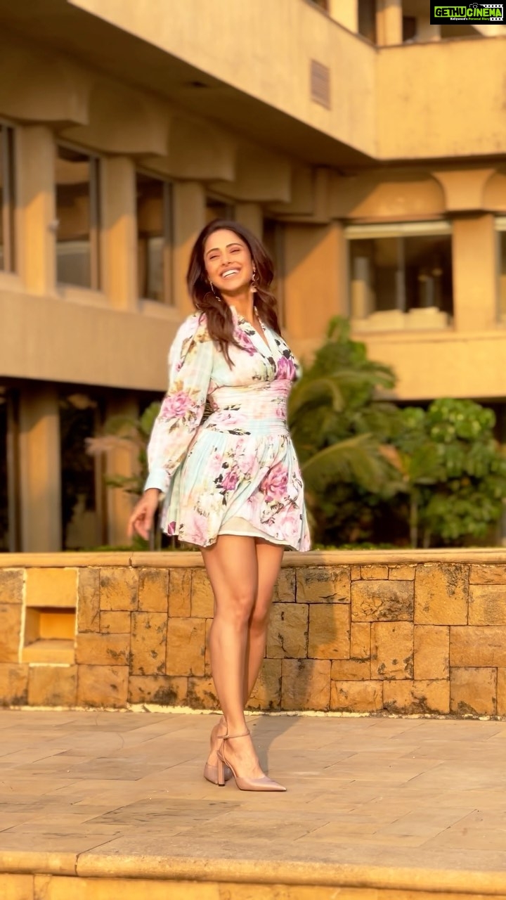 Nushrratt Bharuccha Instagram - Let’s get to the good part 😉 Chhorii Promotions ! Outfit @theiaso_official Earrings @azotiique Makeup @tanvismarathe Hair @ashwini_hairstylist Stylist @nidhijeswani @jwmarriottjuhu #chhori JW Marriott Mumbai Juhu