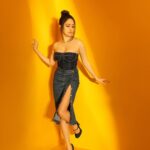 Nushrratt Bharuccha Instagram - Got a Date with the Sun ☀️ Outfit @freakinsindia Jewelry @e3kjewelery Earrings @ishhaara Stylist @nidhijeswani Makeup @vardannayak Hair @ashwini_hairstylist Photographer @sanjaydubeyphotography