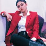 Oviya Instagram -