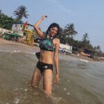 Oviya Instagram - Throw ur worries into the sea..