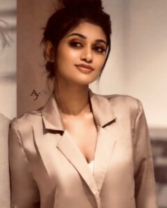 Oviya Instagram - 