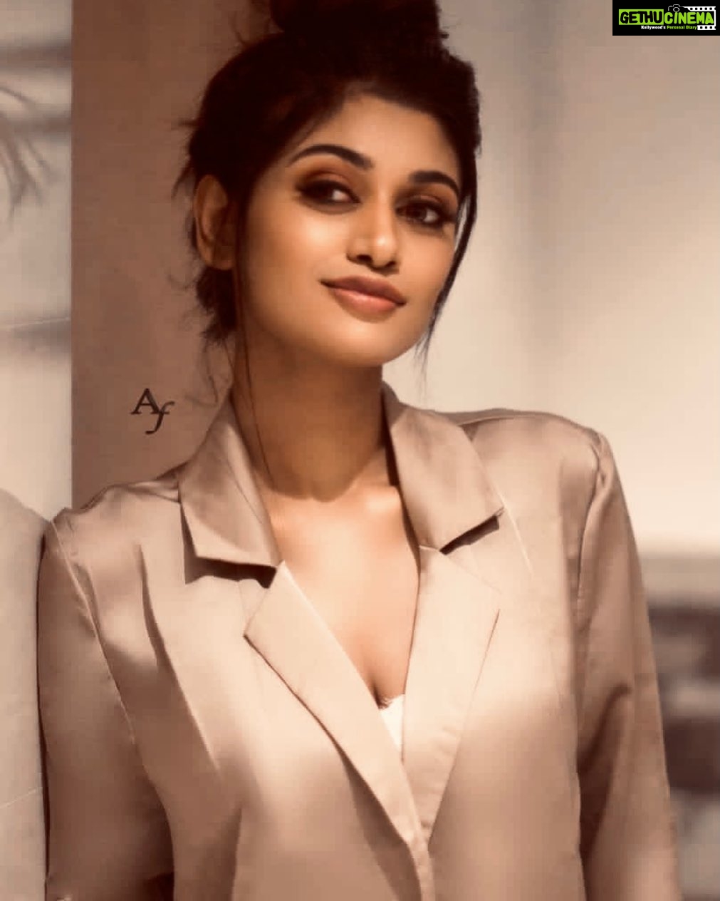 Oviya - 42.9K Likes -