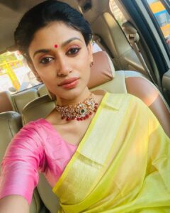 Oviya Instagram - No filter. #nofilter #oviya #oviyahelen #oviyaarmy #love #sunkissed