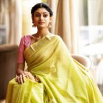 Oviya Instagram - #elegant #saree #desi #oviya #oviyahelen #oviyaarmy #oviyahelenofficial #oviya_army #oviyaqueen Chennai, India