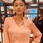 Oviya Instagram - Make up by @yogijhansi thank you Yogi for this quick and beautiful make up job! Chennai, India