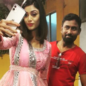 Oviya Instagram - Everything I am.. Is thanks to my FANS 💜🙏🏻