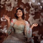 Oviya Instagram - ❤ Happiness In Little Things ❤ Actress @happyovi Organizer @hesper_cinemas @makeupwithhappiness Makeup Artist |@lakshmiajay_makeupartistry Haristylist @mani_haristylist DOP @ajay_shadowsphotography / @shadowsphotography . . Outfit and Styling @studio149 Jewelry @aaranyarentaljewellery