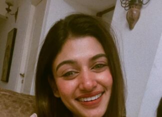 Oviya Instagram -