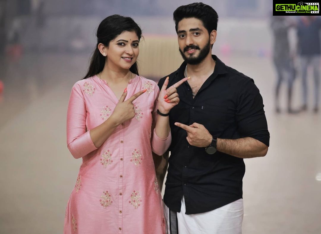 Pallavi Gowda Instagram - ✨ Location Clickzzz✨ @pallavi_gowda_official @sandy_7p #daya #location #serial #malayalam #asianet #rocky #jeevan #love #friendship #friends