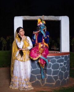 Pallavi Gowda Instagram - “𝙍𝙖𝙙𝙝𝙖 Sametha 𝙆𝙧𝙞𝙨𝙝𝙣𝙖” 

Video will be released soon!!!

DOP: @nandushreyas_photography 

Radha: @pallavi_gowda_official 
Krishna: @anu_1356 

MUA: @malnadmakeover @vihana_stories 

Costume: @jayashree.official 

Location Partner: @bookmycapture 

Support: @avinash_abhi_999 

#radhakrishna #krishna #radheradhe #radha #harekrishna #radharani #vrindavan #radhakrishn #lordkrishna #radhekrishna #iskcon #radhe #love #kanha #krishnalove #sumedh #mallikasingh #jaishreekrishna #krishnaconsciousness #radheshyam #sumedhmudgalkar #radhakrishnalove #haribol #mathura #picoftheday #pic #portrait #portraitphotography #portrait_vision #photographylovers 

@radhakrishna_.official @radhakrishna_kannada_fanpage @radha_krishna_love_pics @bangalore.portraits @bangalore_times @bangalore.photographers @chandanavanadaapsareyaru @shootout_bangalore_models 
@beauties_of_sandalwood @kannada_trolls_official_ @sandalwood_queens_ @keralaphotogallery @keralaclicks @all_gods_images @radha_krishna_kannada_fan_page @nikonindiaofficial @nikon.in @godoxindiaofficial