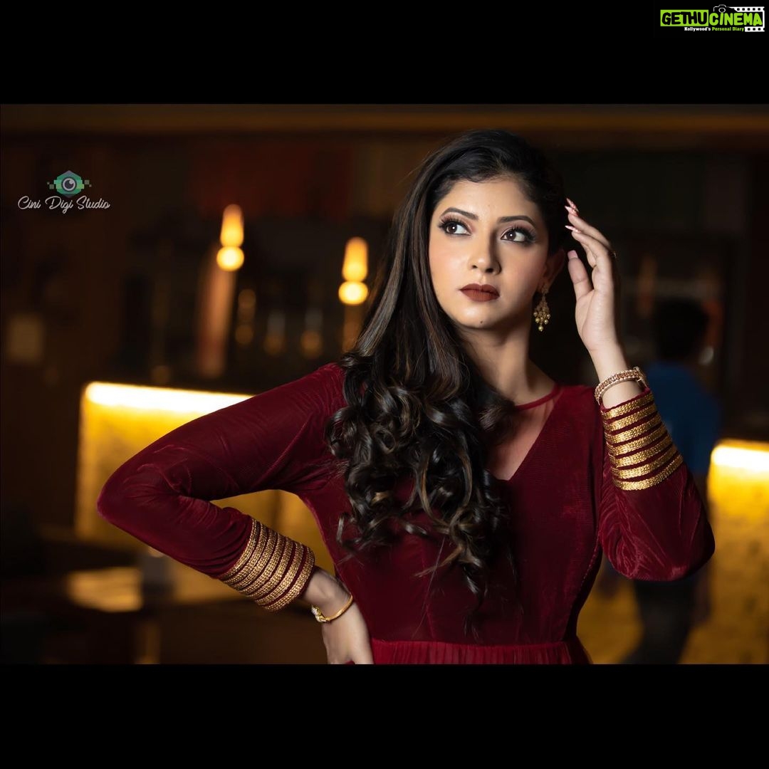 Pallavi Gowda Instagram - What others think of me is none of my business 🤷♀️ FEMALE BRAND AMBASSADOR SHOOT For @_mp_model_management • MUA : @nishismakeover • Hairdo : @jamuna_makeup_and_hair_stylist • Outfit : @anargya_couture • Jewellery : @beaded_treasures_jewelry • Pic : @cine_digi_studio • Host : @_cozofyou_