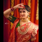 Pallavi Gowda Instagram - MUA : @makeoverwith_bhavyanaik Hairstyle & saree : @fairytales_beauty_lounge Jewellery : @waymore.priyanka Outfit by :@vasthragruhabyvidyaraju P.C. : @prime_captures_
