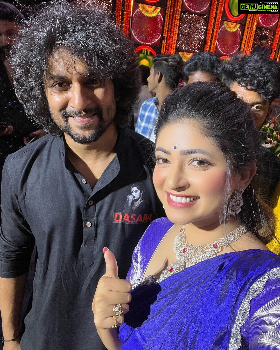 Pallavi Gowda Instagram - Fan girl moment😀 #NaniSir #FanGirl #Dasara