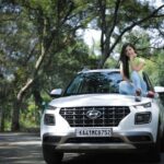 Pallavi Gowda Instagram - People get an adrenaline rush when they do something exciting. It varies from person to person. I had it today when I drove the Venue iMT. It has sporty exterior looks, stylish interiors, loads of space, and more importantly, it is a connected car. While I was driving this car I was #Leftfree. This festive season rush to your nearest Hyundai dealer and join the #Leftfree revolution. #HyundaiIndia, #HyundaiVenue. @HyundaiIndia @BlueHyundai.