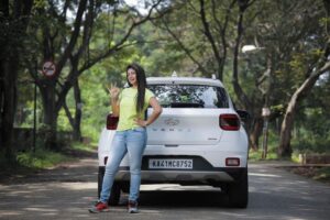 Pallavi Gowda Instagram - People get an adrenaline rush when they do something exciting. It varies from person to person. I had it today when I drove the Venue iMT. It has sporty exterior looks, stylish interiors, loads of space, and more importantly, it is a connected car. While I was driving this car I was #Leftfree.

This festive season rush to your nearest Hyundai dealer and join the #Leftfree revolution.

#HyundaiIndia, #HyundaiVenue. 
@HyundaiIndia @BlueHyundai.