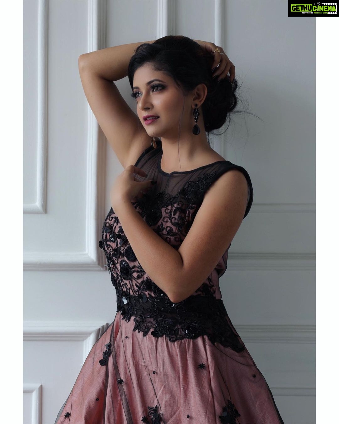 Pallavi Gowda Instagram - POSES are the exposure of EXPRESSIONS & ATTITUDE