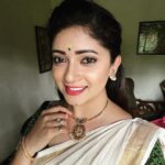 Pallavi Gowda Instagram - Onam look 😋 Hope you all enjoyed this onam 🤩 Thank you @nynika_jewelhut for this beautiful jewellery Guys follow this account and see the wonderful collections ☺️ Trivandrum, India