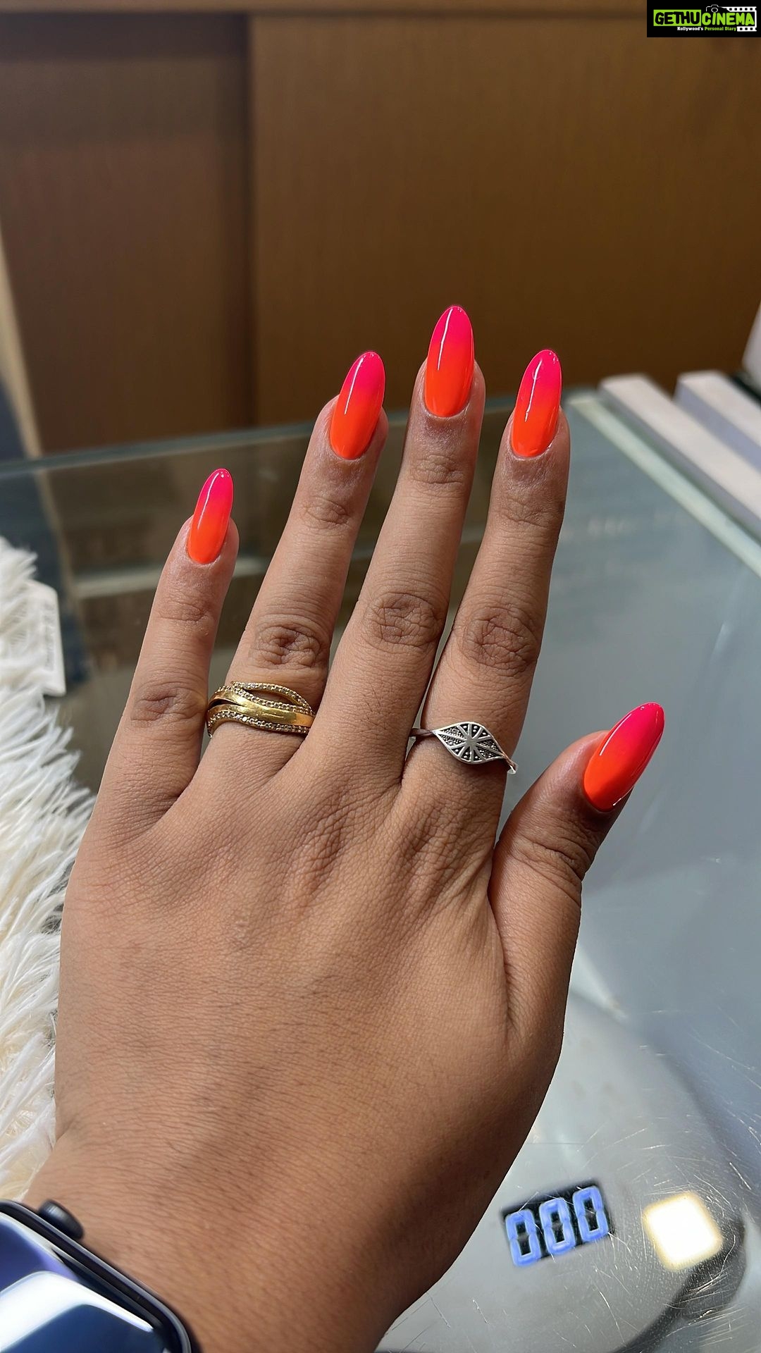 Pallavi Gowda Instagram - ❤️🔥NAILART😍 #NailGossip #MyFav #Nails #OmbreNails #Obsessed