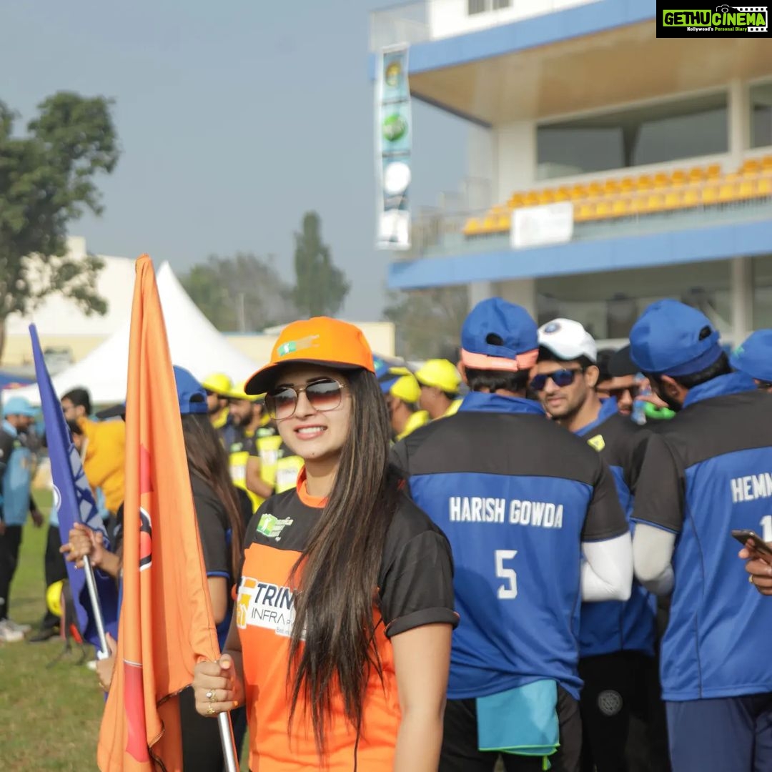 Pallavi Gowda Instagram - @pallavi_gowda_official TEAM AMBASSADOR KING KESARI TELEVISION CRICKET LEAGUE 2021 #tcl #tclkannada #tclkannadaseason2 #tclkannadaseason3 #tclkannada3 #cricketreels #cricketlovers #artistsoninstagram #trendingreels #trending #trendingsongs #actor #actorlife #actress #actresslife Bangalore, India