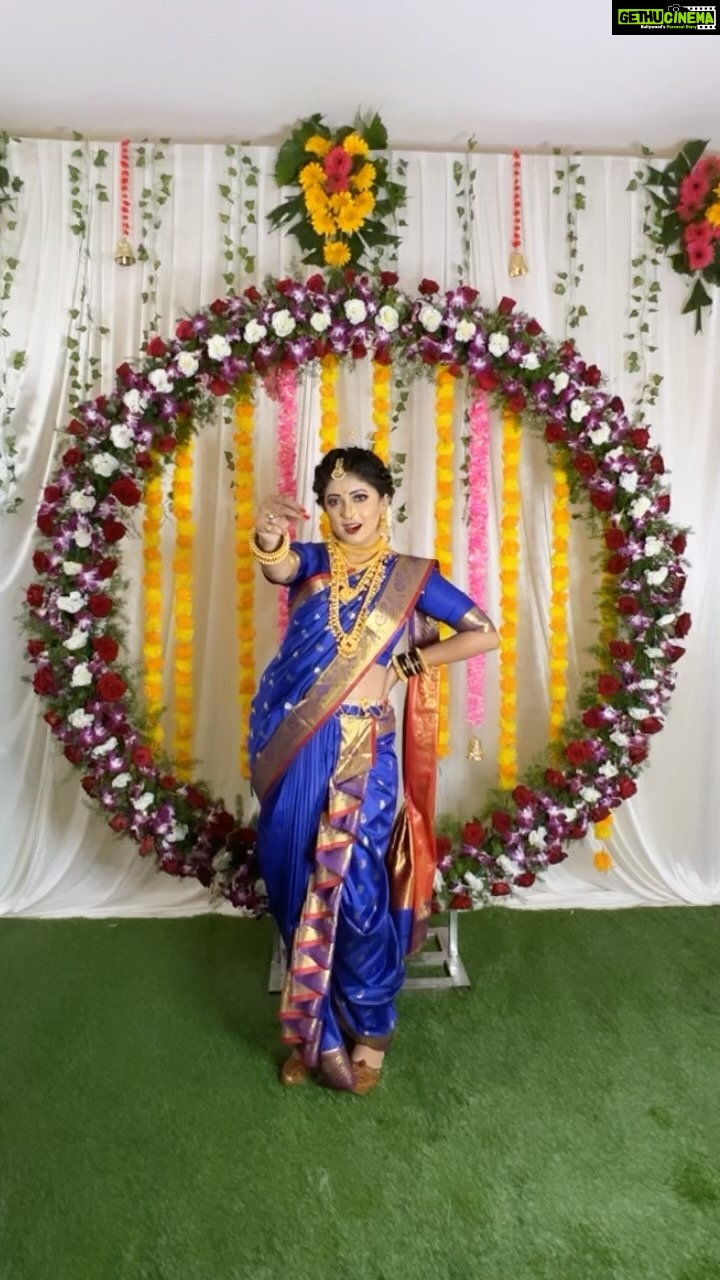Pallavi Gowda Instagram - Hello musicians 😋😉 MUA : @navis_makeup_mantra #TrendingReels #Marathi #Photoshoot #Saree