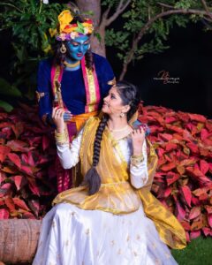 Pallavi Gowda Instagram - “𝙍𝙖𝙙𝙝𝙖 Sametha 𝙆𝙧𝙞𝙨𝙝𝙣𝙖” 

Video will be released soon!!!

DOP: @nandushreyas_photography 

Radha: @pallavi_gowda_official 
Krishna: @anu_1356 

MUA: @malnadmakeover @vihana_stories 

Costume: @jayashree.official 

Location Partner: @bookmycapture 

Support: @avinash_abhi_999 

#radhakrishna #krishna #radheradhe #radha #harekrishna #radharani #vrindavan #radhakrishn #lordkrishna #radhekrishna #iskcon #radhe #love #kanha #krishnalove #sumedh #mallikasingh #jaishreekrishna #krishnaconsciousness #radheshyam #sumedhmudgalkar #radhakrishnalove #haribol #mathura #picoftheday #pic #portrait #portraitphotography #portrait_vision #photographylovers 

@radhakrishna_.official @radhakrishna_kannada_fanpage @radha_krishna_love_pics @bangalore.portraits @bangalore_times @bangalore.photographers @chandanavanadaapsareyaru @shootout_bangalore_models 
@beauties_of_sandalwood @kannada_trolls_official_ @sandalwood_queens_ @keralaphotogallery @keralaclicks @all_gods_images @radha_krishna_kannada_fan_page @nikonindiaofficial @nikon.in @godoxindiaofficial