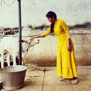 Pallavi Gowda Instagram - Expectations vs reality☹️ 🐮🐄🥰