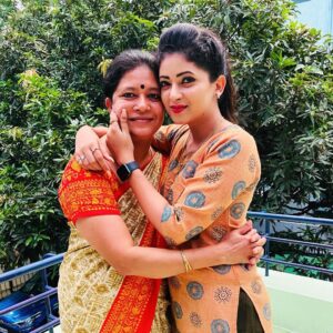 Pallavi Gowda Instagram - All that I’m, or ever hope to be, I owe to my angel mother😍
HAPPY MOTHERS DAY AMMA🥰😘 @lakshmi_official31 #MothersDay