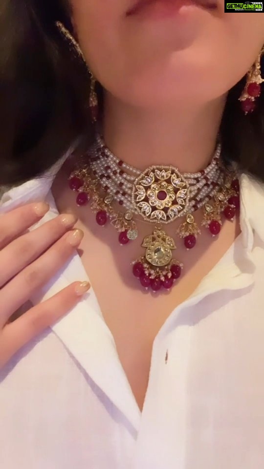 Pankhuri Awasthy Rode Instagram - The DUHA MOTI set is a testament to the skill and creativity of the artisans who make it. Each pearl is carefully selected and placed in a way that creates a stunning piece of jewellery. It's a reminder that beauty can be found in even the smallest details. #houseofaekaya #jewellerydesign #jewellery #necklace