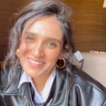 Pankhuri Awasthy Rode Instagram - A lil Q & A with PA! You asked and I answered 🥰 Loved making this impromptu video for you! Comment below and tell me should I do more of these? ✨ . . . #gettoknowme #happy #questionschallenge #reels #trending