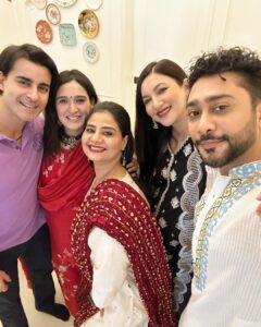 Pankhuri Awasthy Rode Instagram - Blessed Eid! 🌙🤲🏻 🧿

#sharingthisbeautifuljourney
#mumstobe 
#dadstobe #eidmubarak #pregnancy #phase #love #bump
