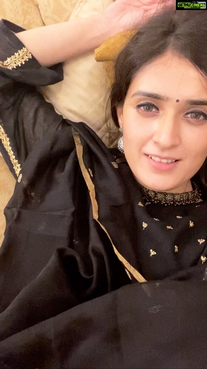 Pankhuri Awasthy Rode Instagram - Jaane balma 🐎 pe kyun sawaar hain 🖤
