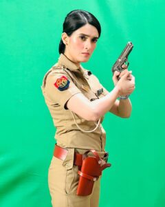 Pankhuri Awasthy Rode Instagram - You don’t mess with MIRA G 👊🏼
So thrilled to be back and start this new journey with the whole Madam Sir team 🥰✨ 
Don’t forget to tune in from Mon-Sat at 10 PM on @sonysab 

.
.
.
#tvshow #sonysab #madamsir #actorslife #onset #staytuned