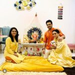 Parul Chauhan Instagram - Ganpati Bappa Morya ❤️❤️❤️❤️❤️dil se shukriya Ap sabhi ka ki Ap mere gannu k darshan k liye aaye ❤️❤️❤️❤️❤️❤️ Ganpati Bappa Morya agle Baras tu jaldi aa❤️❤️❤️❤️❤️❤️ Wearing @eshabakshi13 ❤️❤️❤️