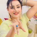 Parul Chauhan Instagram - After Women, flowers are the most divine creations🥰❤️🥰❤️🥰❤️🥰❤️🥰❤️🥰❤️🥰❤️🥰❤️🥰❤️🥰❤️🥰 . Live life in full bloom. Let's do this together, once and floral.😍💗😍💗😍💗😍💕😍💗😍💗😍💗😍💗😍 Thank u Thank u Thank u @solawood_flowers for these beautiful flowers ❤️❤️❤️❤️❤️ Wearing @fashionfactory.cpr . #love #women #flower #eventplanner #weddingplanner #weddingdecor #events #brandshoot #gratitude #blessed #omsairam #india #events #dryflower #dryleaves #decor #mumbaievents #solawood_flowers