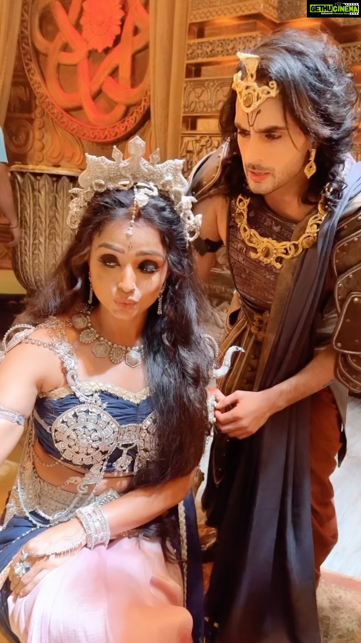 Parul Chauhan Instagram - 🤪🤪🤪🎼 #fun #reels #bts #bestfriends #funny #ınstagood #fyp