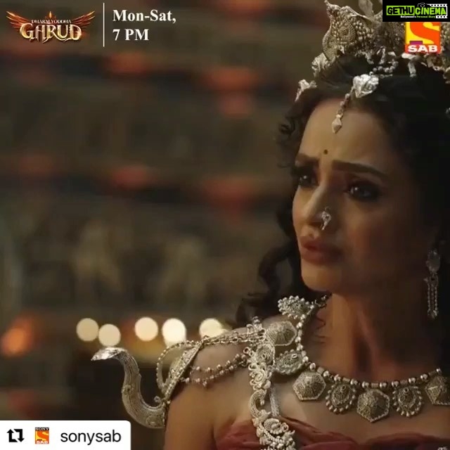 Parul Chauhan Instagram - Vinta ke putra adhik shaktishaali honge iss bhay se Kadru ne chali apni behen ke khilaaf chaal. Dekhiye #DharmYoddhaGarud, Mon-Sat, shaam 7 baje sirf Sony SAB par. #GarudOnSonySAB @toral_rasputra @faisalkhan30 @iankitraaj @angadhasija @dir_mukesh @sonysab @monarajahuja @margi___trivedi @contiloepictures