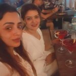 Parul Chauhan Instagram - Oye Tera happy birthday Oye Tera happy happy wala birthday meri jaan love u @shilpa_s_raizada bus khush rah baba se yahi dua hai ❤️❤️❤️❤️❤️❤️❤️😍😍😍😍😍😍😹😹🥳🥳🥳🥳🥳🥳🥳🥳🥳🥳🥳🥳💃💃💃💃💃💃💃💃💃