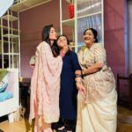 Parul Chauhan Instagram – Gratitude for the present moment and the fullness of life now is the true prosperity.”
❤️🤗❤️🤗❤️🤗❤️🤗❤️🤗❤️🤗
It was absolutely an honour to share the screen with an amazing soul @alpanabuch
❤️❤️❤️❤️❤️❤️❤️❤️
Thank u baby ❤️❤️❤️❤️❤️ @avanisoni18 
#workmode #staytuned #brandshoot #tvc #comingsoon #gratitude #blessed #grateful #omsairam #mumbai #television Samvaad Studio