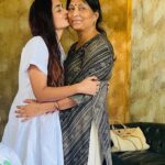 Parul Chauhan Instagram – Swarth ke peeche 
bhaagne waali ye duniya Kisi ke liye bhi nahi rukti, Humein khud rokna padta hai… In logon ke bare mein mat socho, koi tumse zyada taaqatwar nahi hai, duniya me sabse badha yodha MAA hoti hai…!!!
❤️❤️❤️❤️😍 Global Fusion Verso