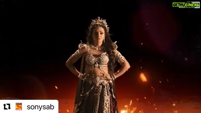 Parul Chauhan Instagram - Miliye samast vishdharon ki maharani, Kadru se! Jaaniye inki andekhi kahaani #DharmYoddhaGarud mein, aaj se, shaam 7 baje sirf Sony SAB. #NewShow #ComingSoon #SonySAB #StayTuned #GarudOnSonySAB @toral_rasputra @faisalkhan30 @iankitraaj @karwalvishal @angadhasija @dir_mukesh @monarajahuja @margi___trivedi @sonysab