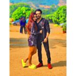 Parul Chauhan Instagram - Happy marriage anniversary @justchiragt omg himmat hai yaar aap mein mujhe jhelne ki hahahaha ,abhi to aur jhelna baaki hai mere dost😛😛 😘😘🤗🤗🤗😘😘😘🤗🤗🤗om sai ram....