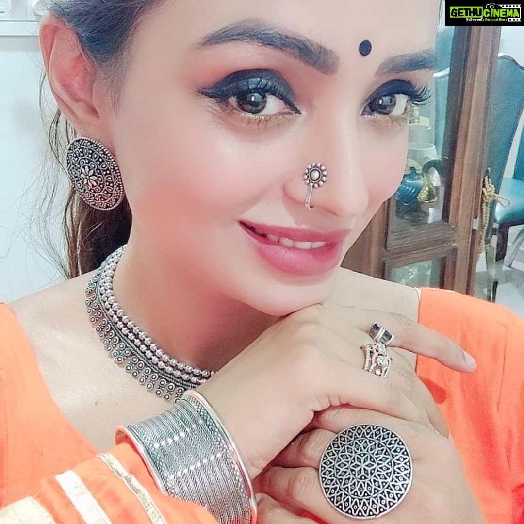 Parul Chauhan Instagram - Beauty is who you are. Jewellery is simply the icing on the cake" Thank u @sai_collection2020 for these beautiful jewellery..💞💞💞💞💞💞💞💞