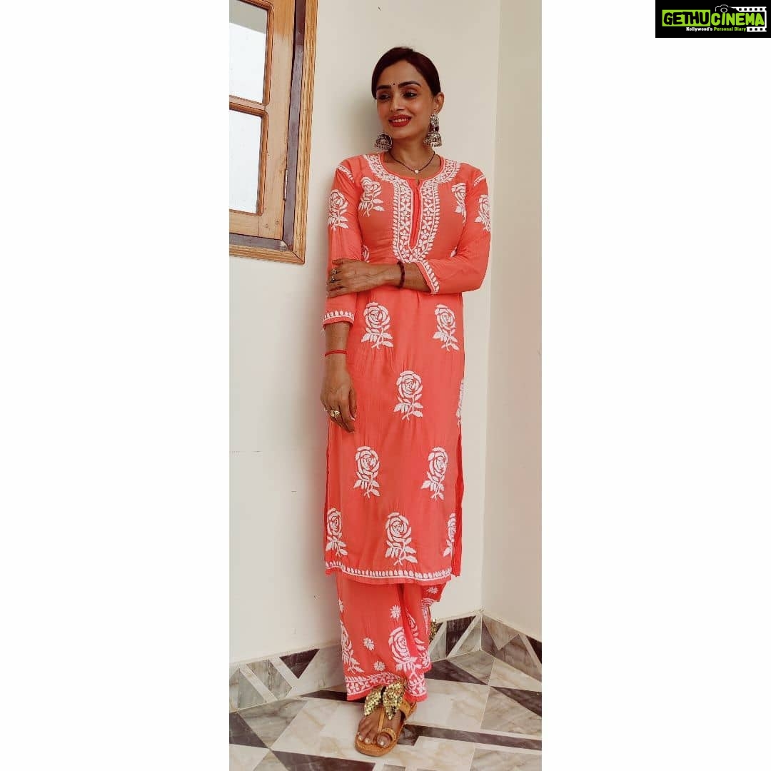 Parul Chauhan Instagram - Thnk u so much @aizachikankurtis for this beautiful suitπ€π€πππ€π€πππ€ππ€